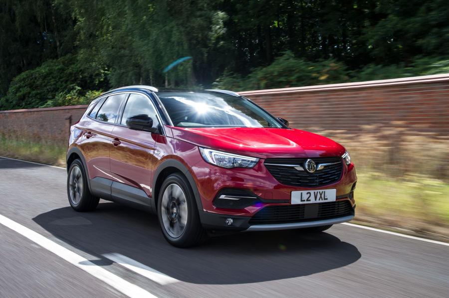  Vauxhall Grandland X Turbo D 2017 года  (фото 1 из 20)